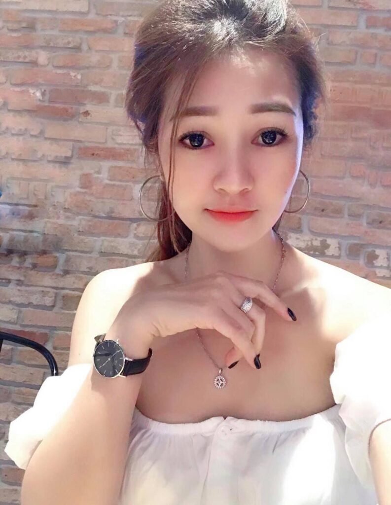 Hình Bé Gái Xinh Đẹp – Thực Trạng, Áp Lực Và Những Góc Khuất Cần Nhìn Nhận Rõ